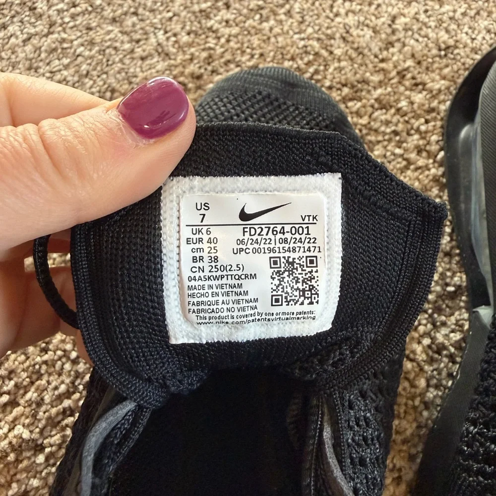 EUC Nike Air Max Flyknit Racer Black Sneakers Men’s size 7 - Picture 3 of 6